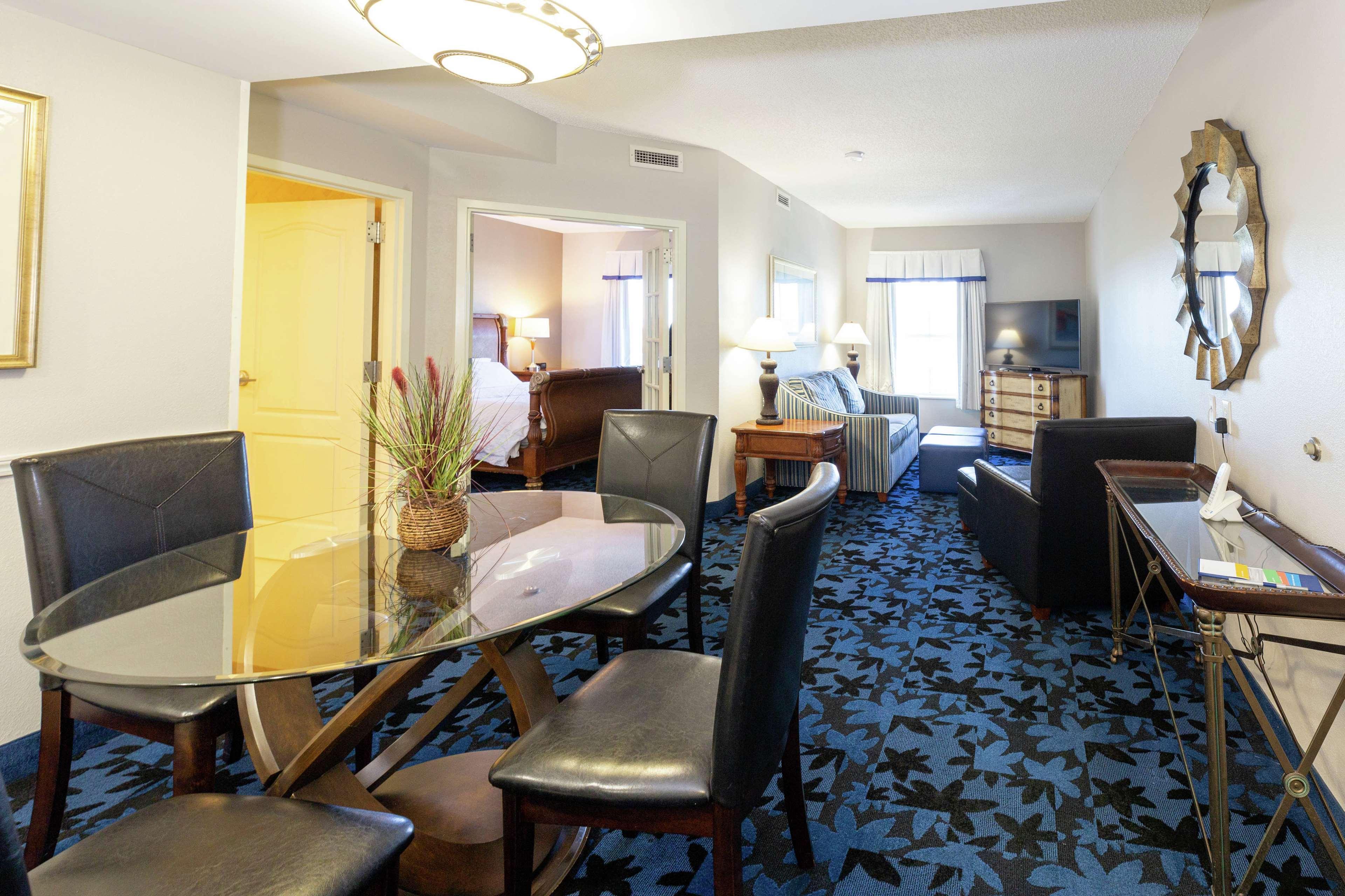 Hampton Inn & Suites Jacksonville Deerwood Park Екстериор снимка