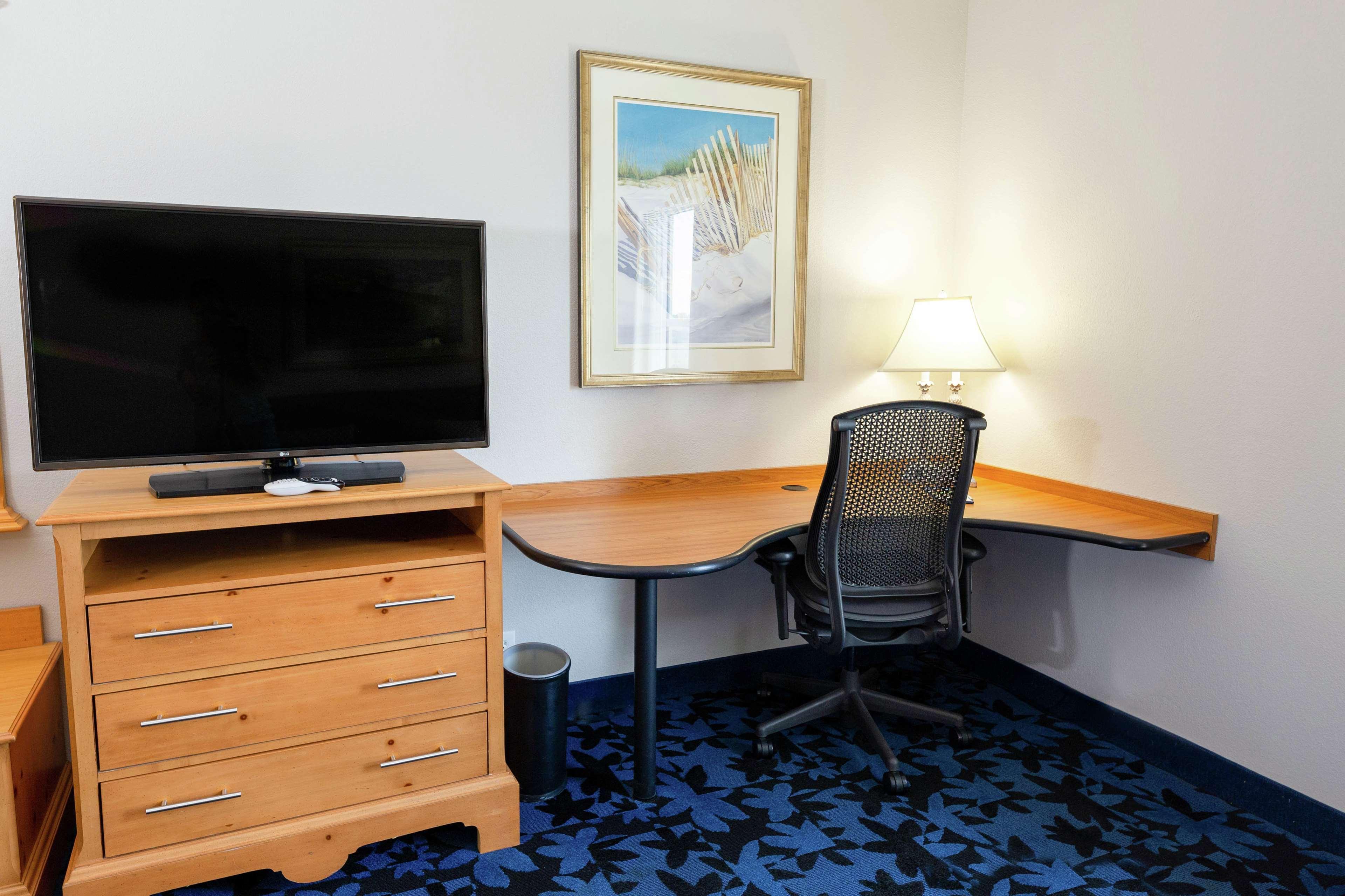 Hampton Inn & Suites Jacksonville Deerwood Park Екстериор снимка