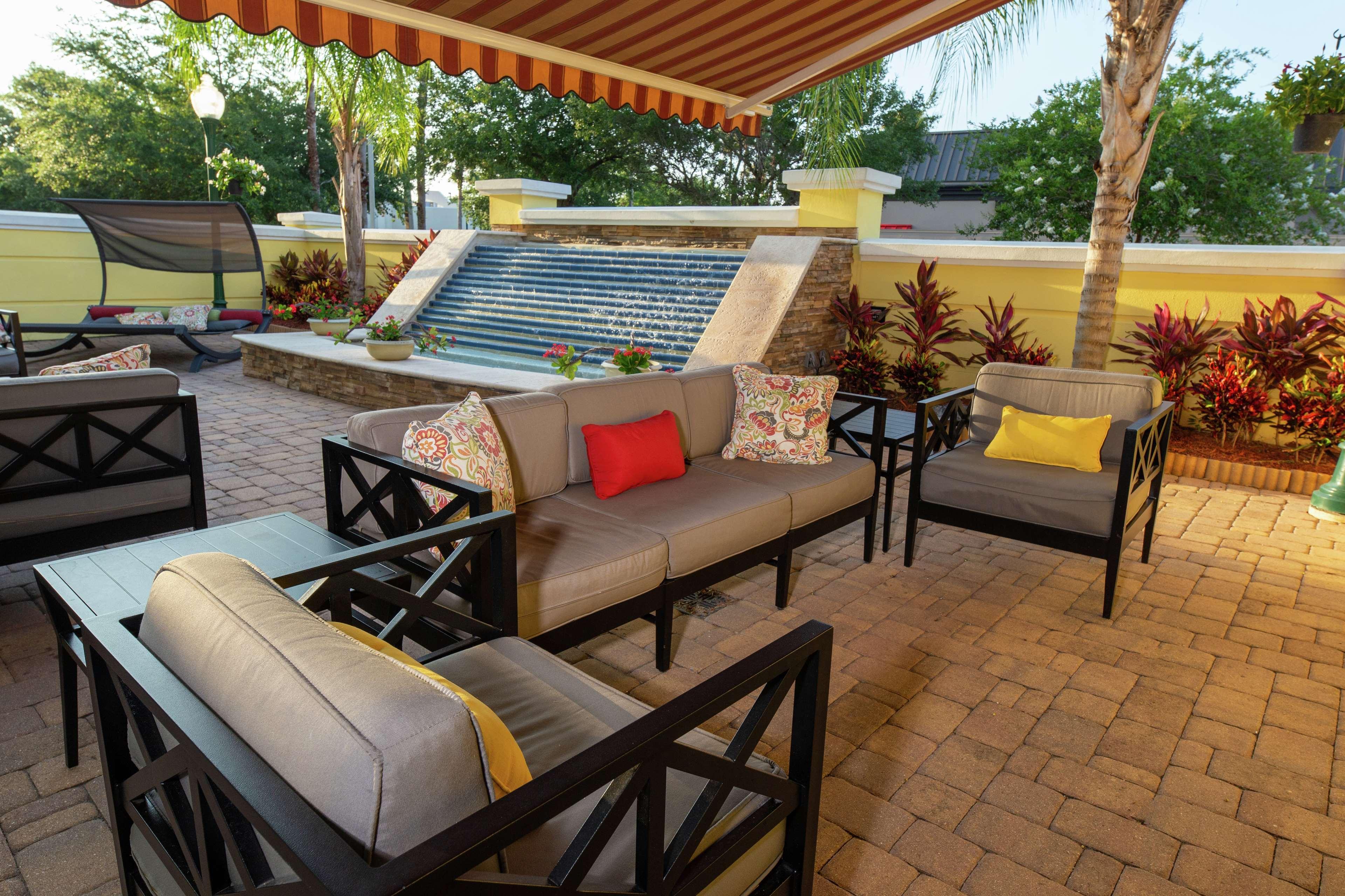 Hampton Inn & Suites Jacksonville Deerwood Park Екстериор снимка