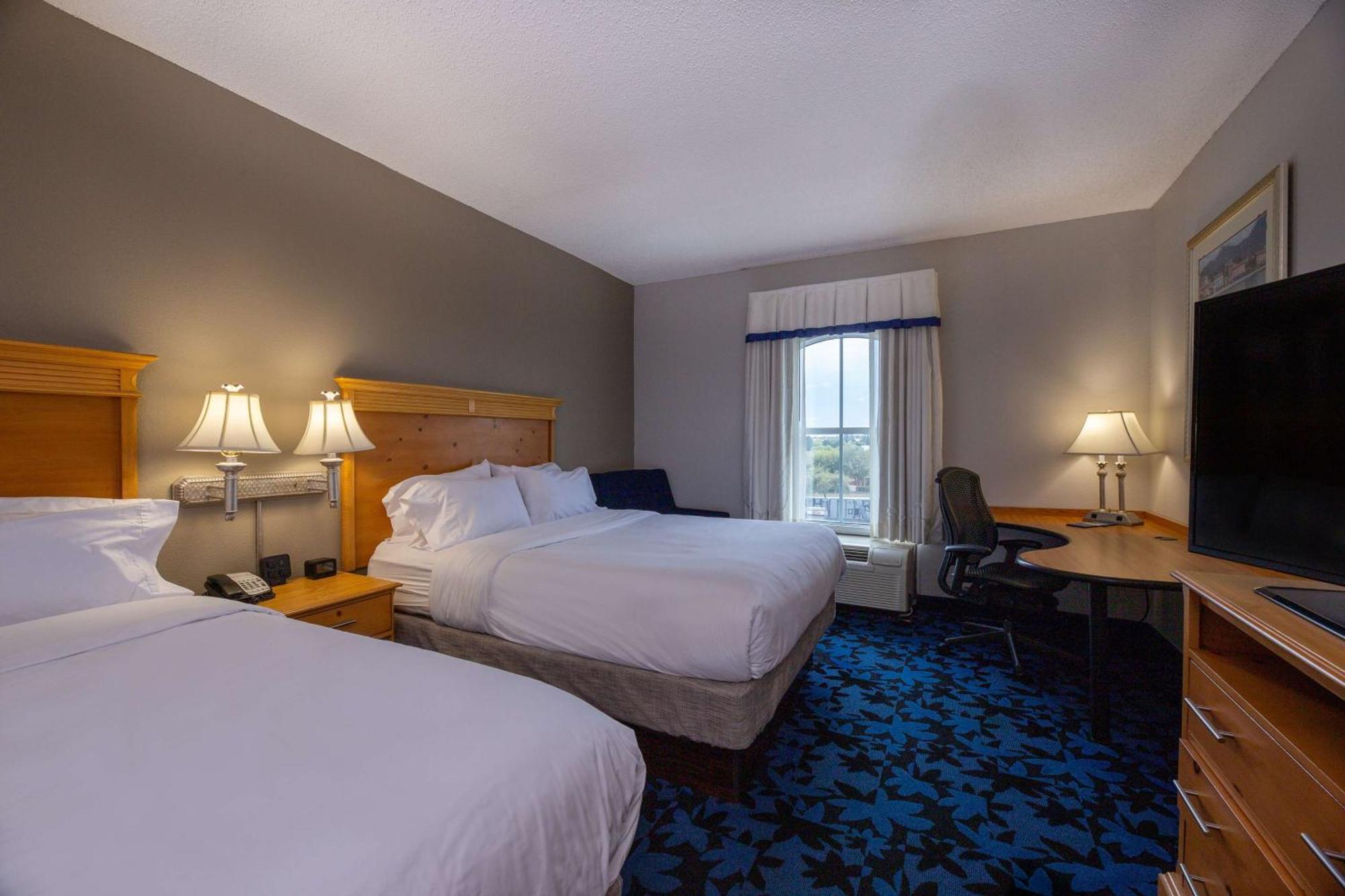 Hampton Inn & Suites Jacksonville Deerwood Park Екстериор снимка