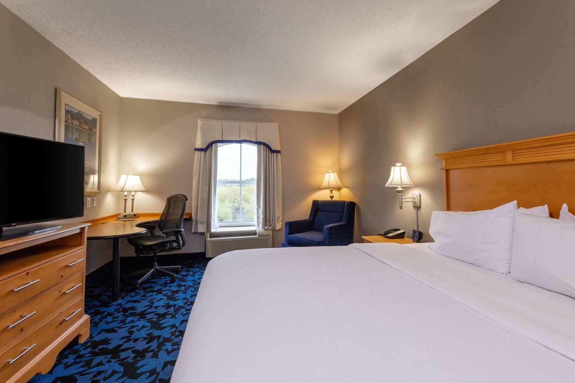 Hampton Inn & Suites Jacksonville Deerwood Park Екстериор снимка